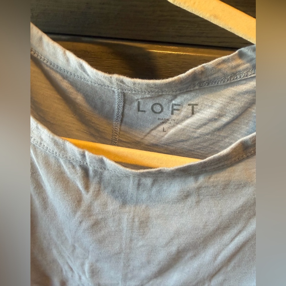 LOFT Soft Blue Casual Top Size large - Picture 2 of 4
